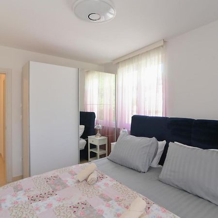 Apartman Iskra Apartamento Rijeka Exterior foto