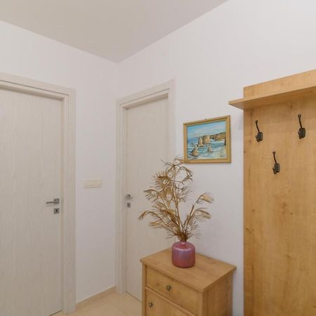 Apartman Iskra Apartamento Rijeka Exterior foto