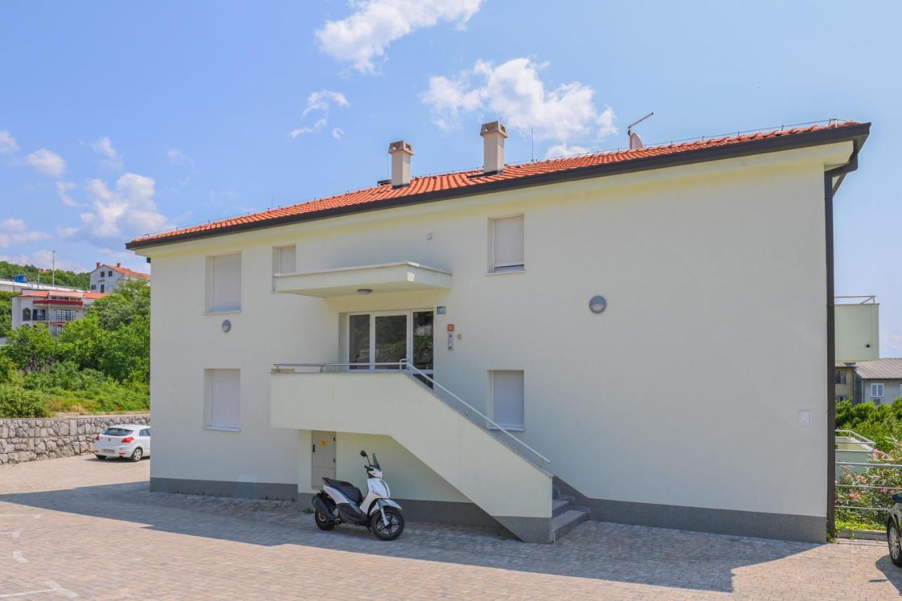 Apartman Iskra Apartamento Rijeka Exterior foto