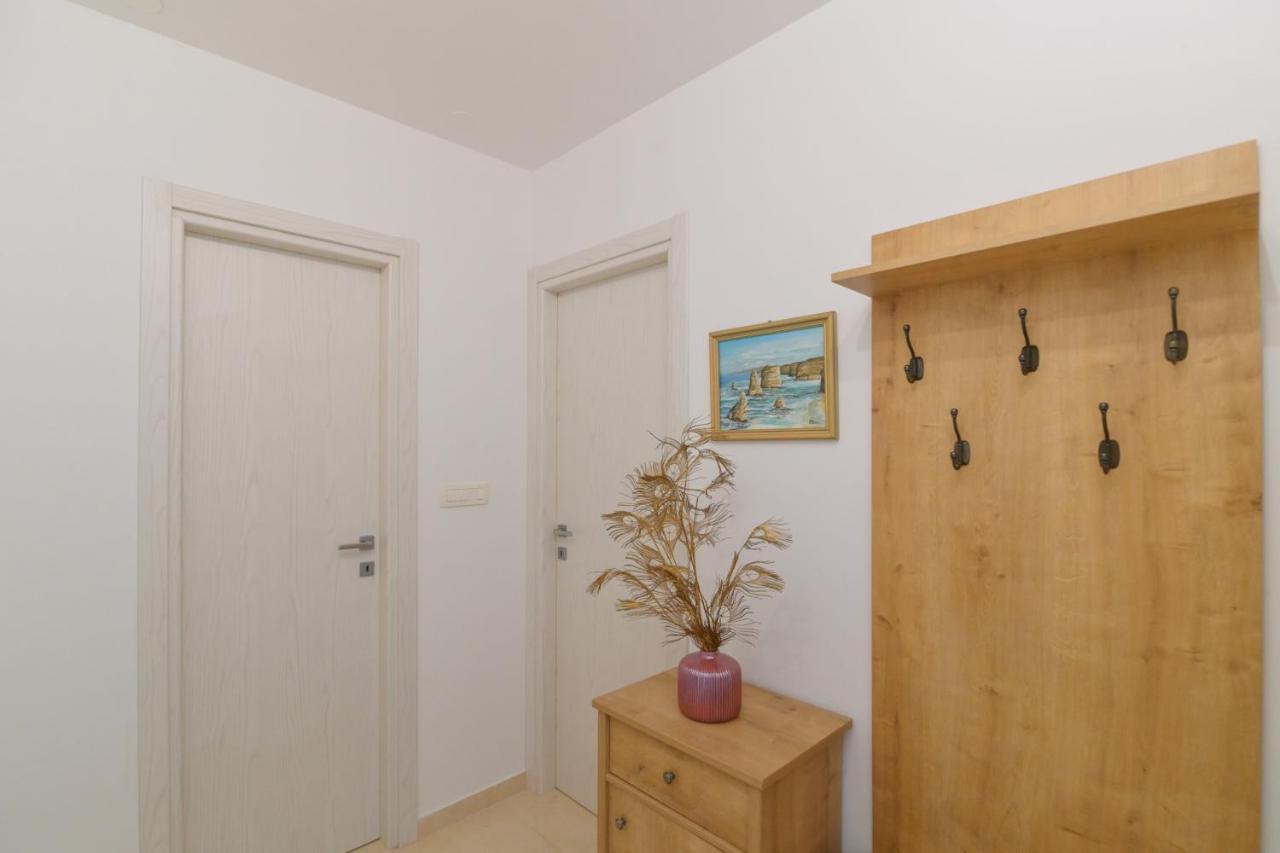 Apartman Iskra Apartamento Rijeka Exterior foto