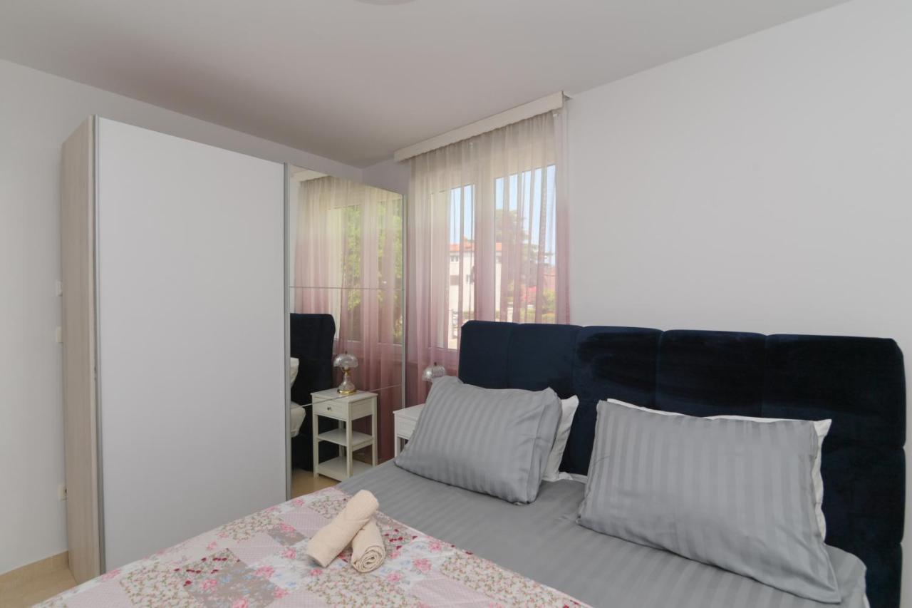 Apartman Iskra Apartamento Rijeka Exterior foto